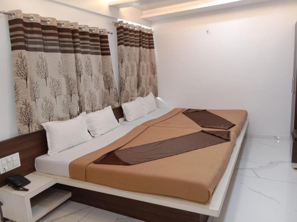 Hotel Ramkrishna Inn Kolhapur Esterno foto