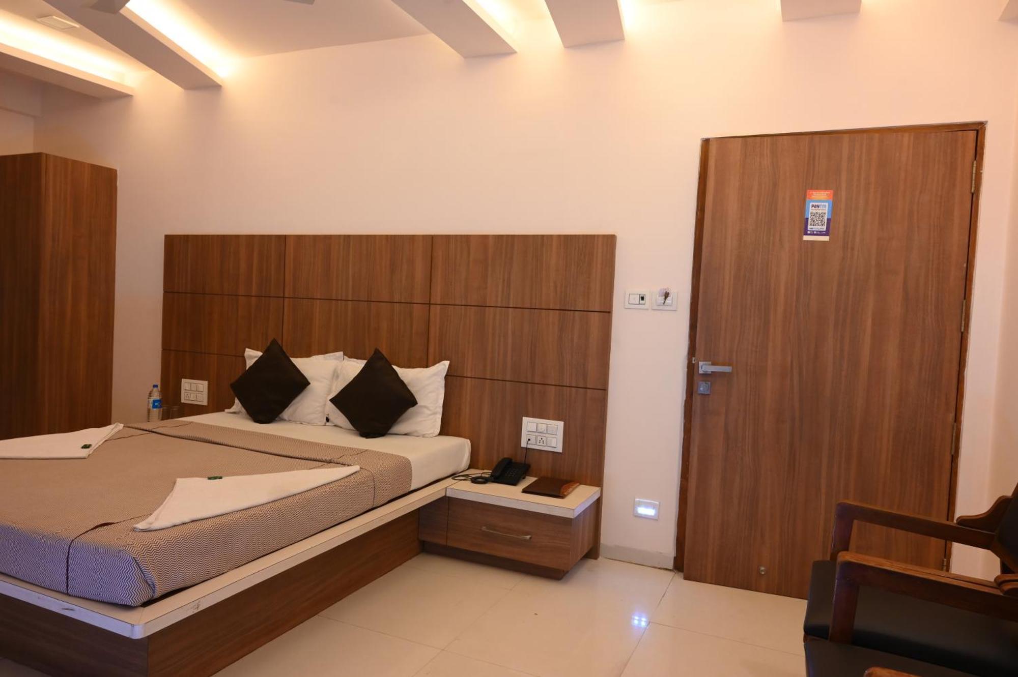 Hotel Ramkrishna Inn Kolhapur Esterno foto