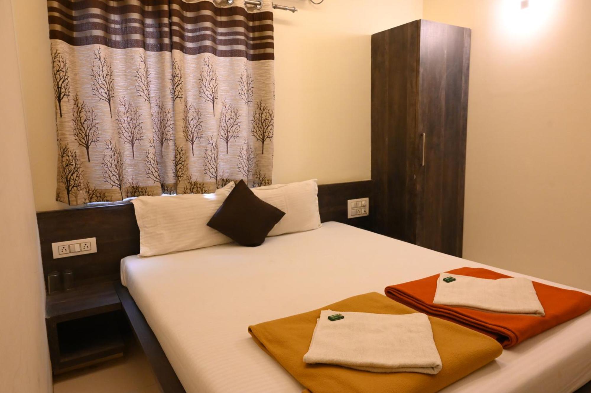Hotel Ramkrishna Inn Kolhapur Esterno foto