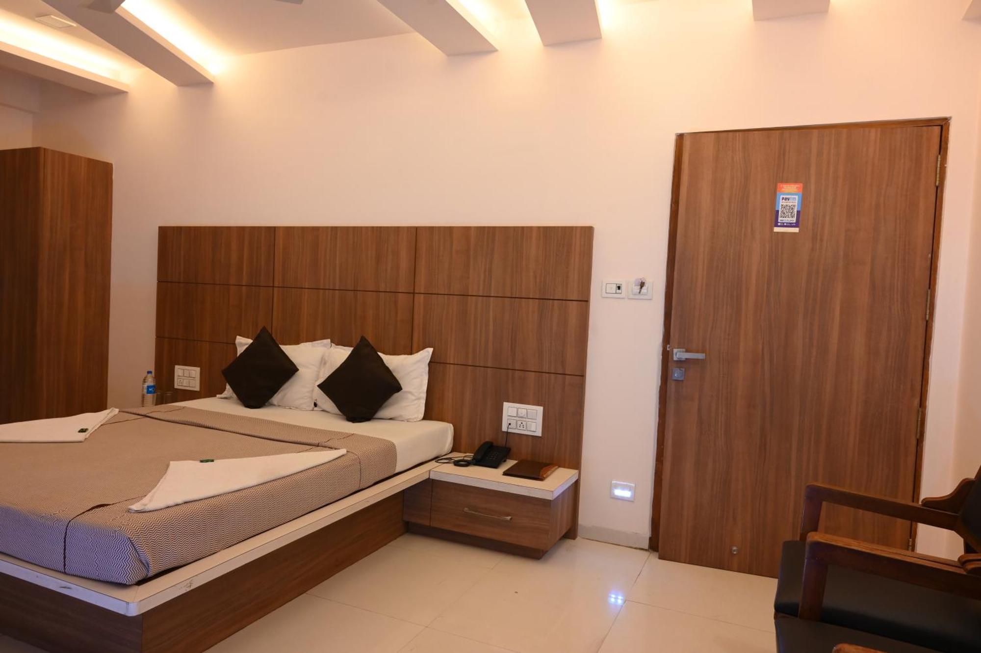 Hotel Ramkrishna Inn Kolhapur Esterno foto