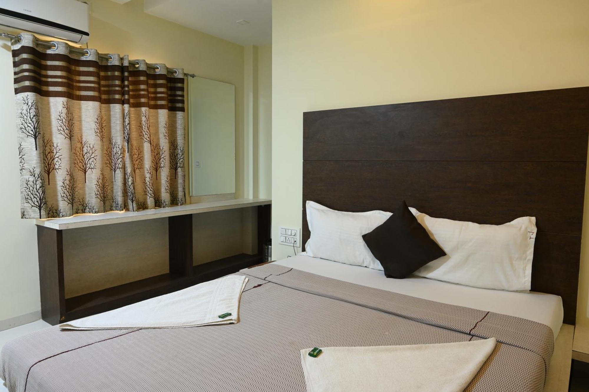 Hotel Ramkrishna Inn Kolhapur Esterno foto