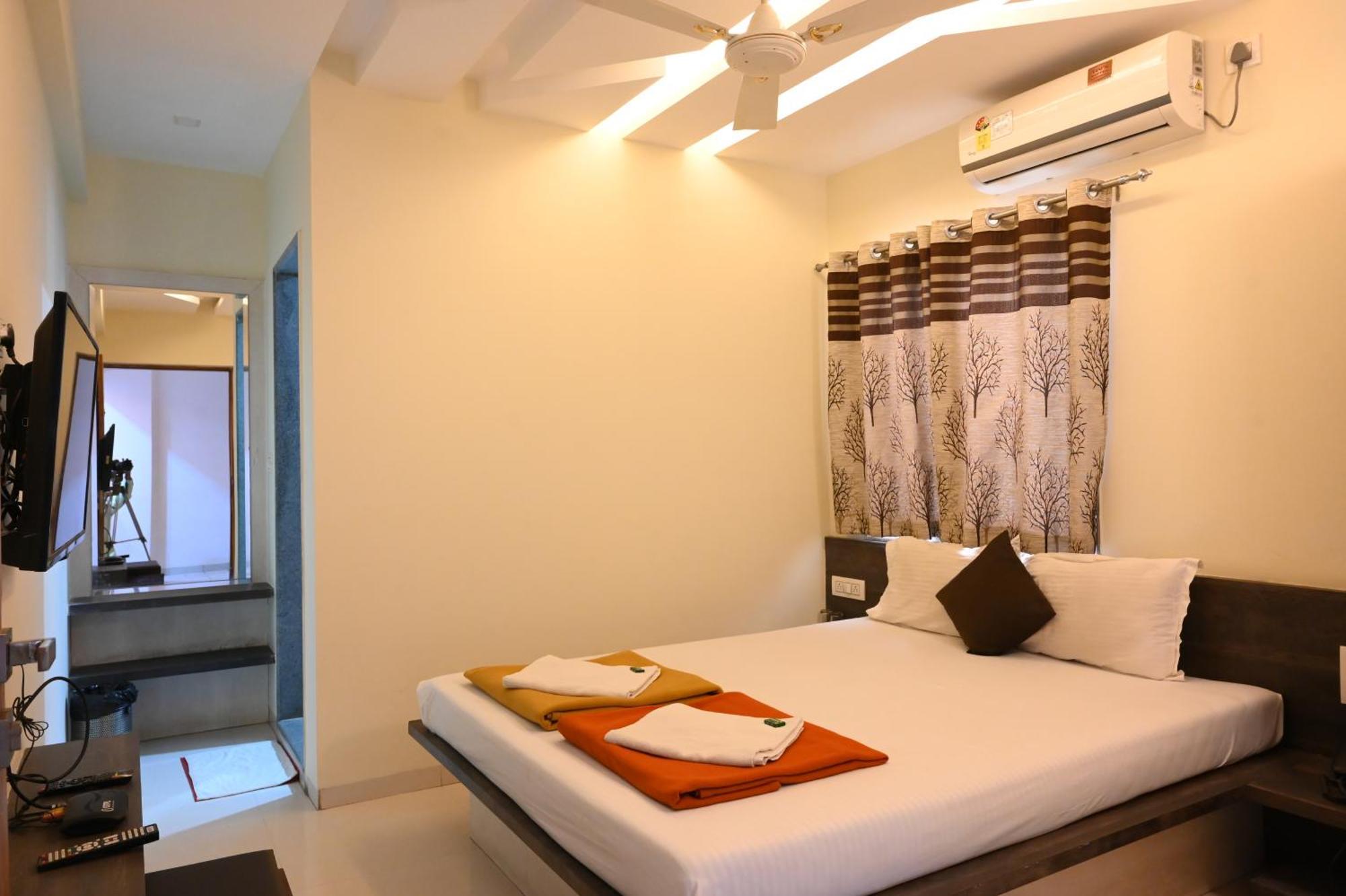 Hotel Ramkrishna Inn Kolhapur Esterno foto