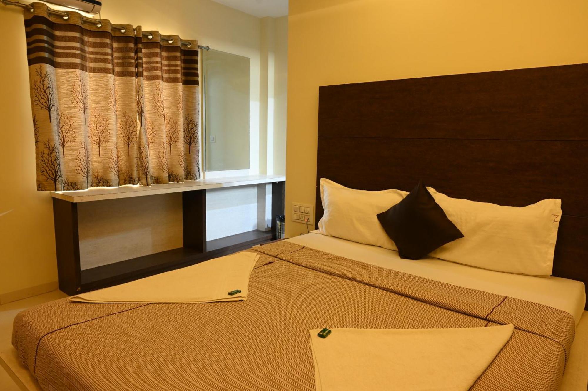 Hotel Ramkrishna Inn Kolhapur Esterno foto