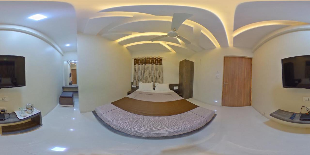 Hotel Ramkrishna Inn Kolhapur Esterno foto