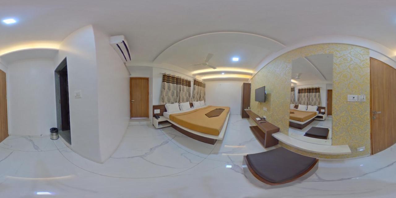 Hotel Ramkrishna Inn Kolhapur Esterno foto