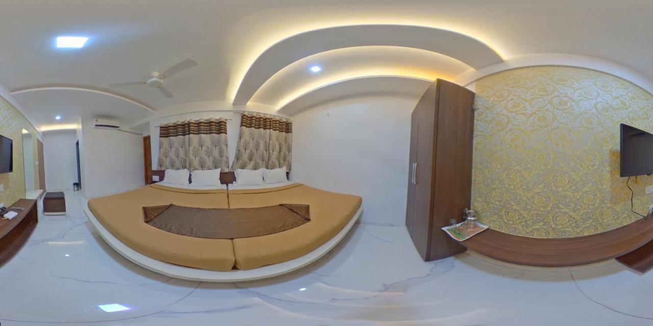 Hotel Ramkrishna Inn Kolhapur Esterno foto