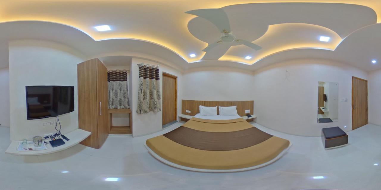 Hotel Ramkrishna Inn Kolhapur Esterno foto