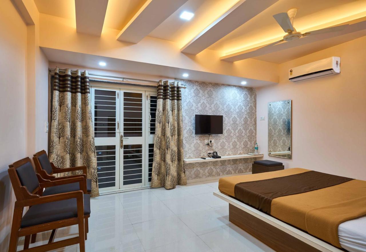 Hotel Ramkrishna Inn Kolhapur Esterno foto