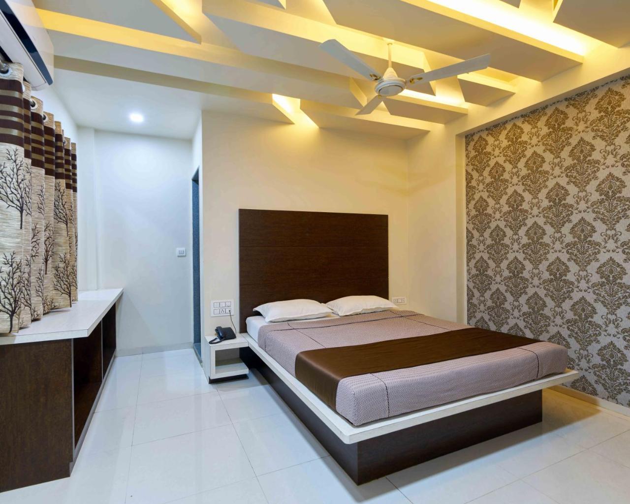 Hotel Ramkrishna Inn Kolhapur Esterno foto